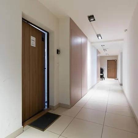 Czarnieckiego With Free Parking By Renters Apartment Posen