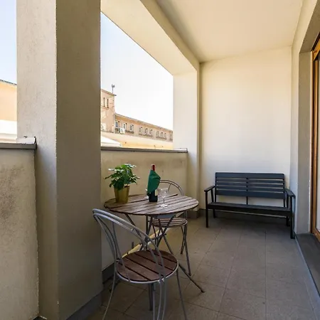 Czarnieckiego With Free Parking By Renters Apartment *