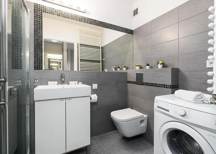 Czarnieckiego By Renters Apartment